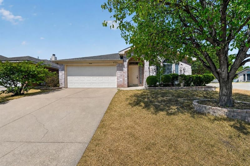 2400 Nogales Drive, Fort Worth TX 76108