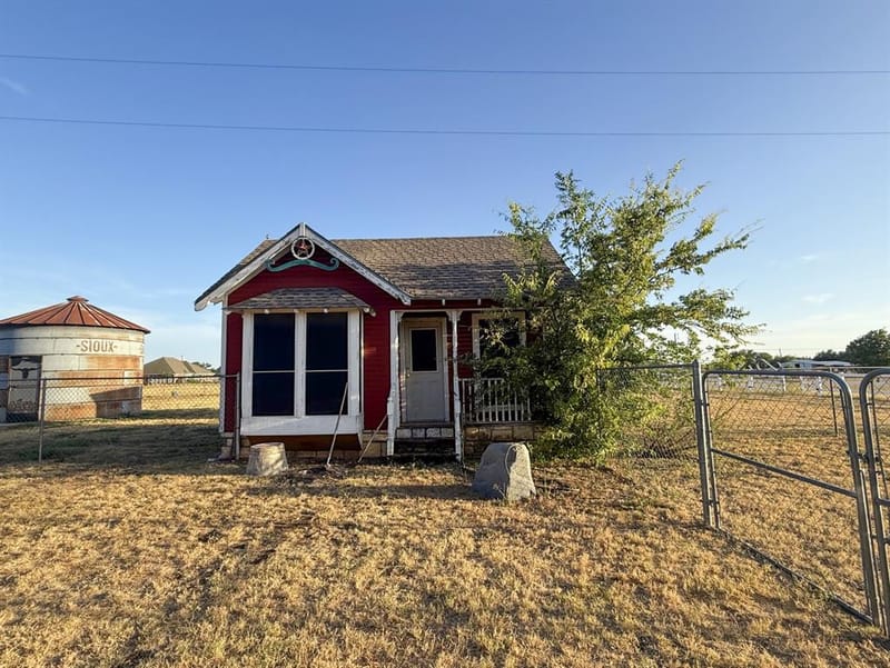 2405 Texan Drive, Haslet TX 76052 - Photo 18