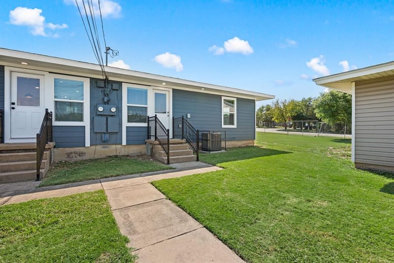 4096 Merida Avenue, Fort Worth TX 76110 - Photo 14