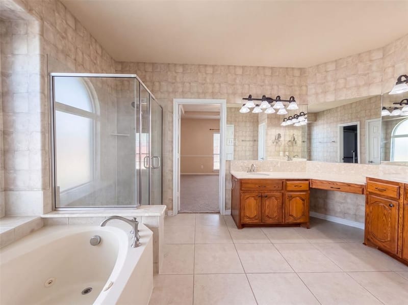 409 Lone Oak Court, Kennedale TX 76060 - Photo 13