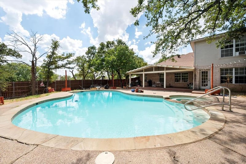512 Shady Oaks Trail, Burleson TX 76028 - Photo 30