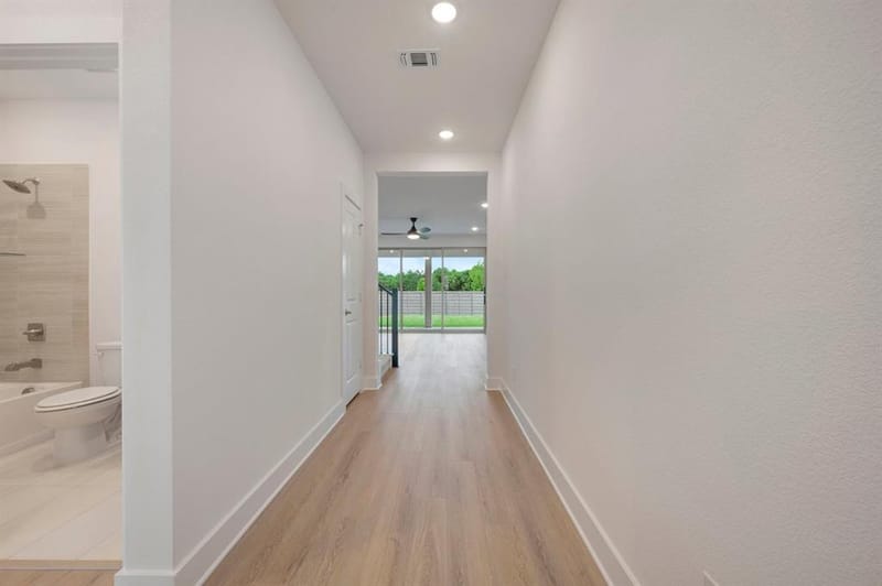 11621 Edgewood Drive, Justin TX 76247 - Photo 8