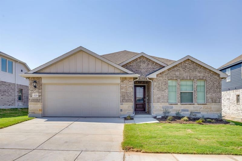 3225 Scorpion Lane, Fort Worth TX 76179