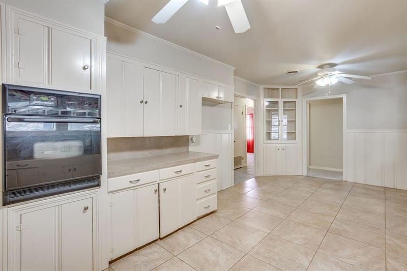1325 W Water Street, Weatherford TX 76086 - Photo 16