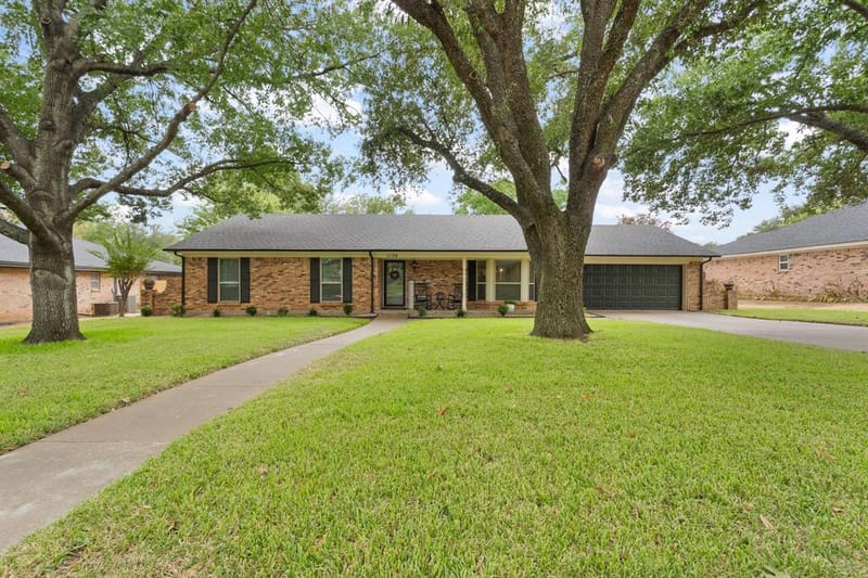 1124 Green River Trail, Cleburne TX 76033