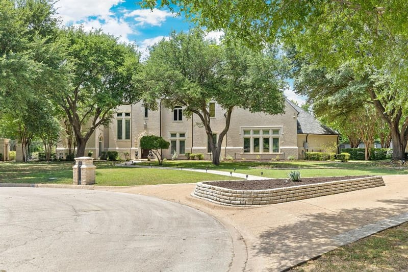 6704 Blair Court, Benbrook TX 76132 - Photo 33
