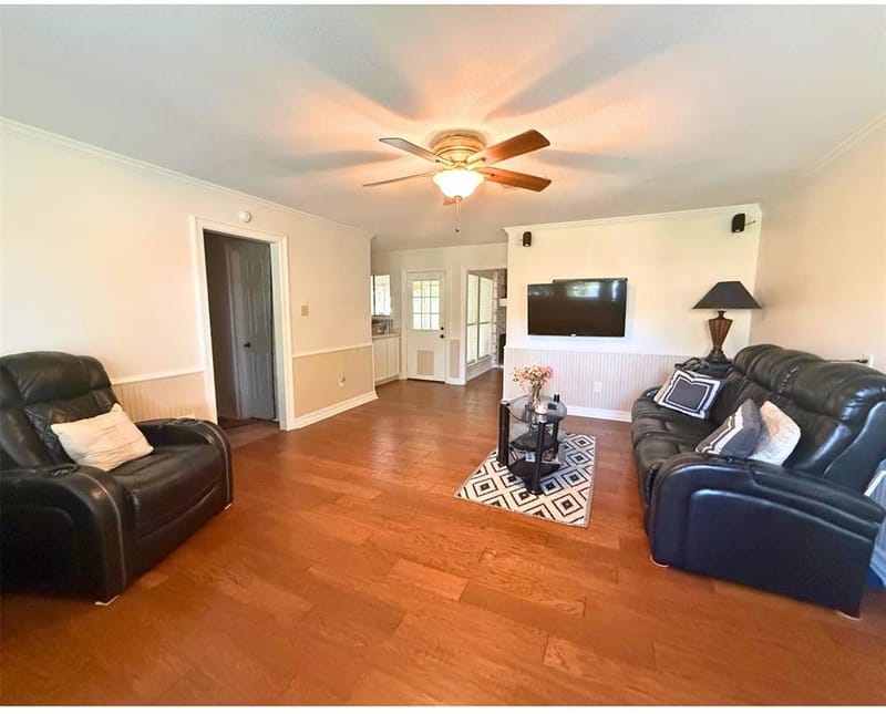 6004 Lakehurst Drive, Arlington TX 76016 - Photo 12
