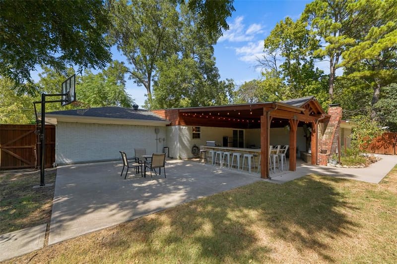 300 E Pecan Street, Aubrey TX 76227 - Photo 27