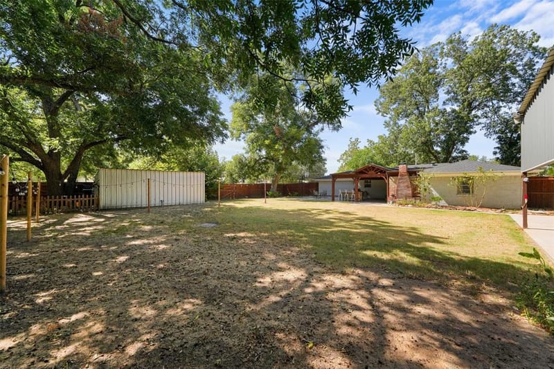 300 E Pecan Street, Aubrey TX 76227 - Photo 28