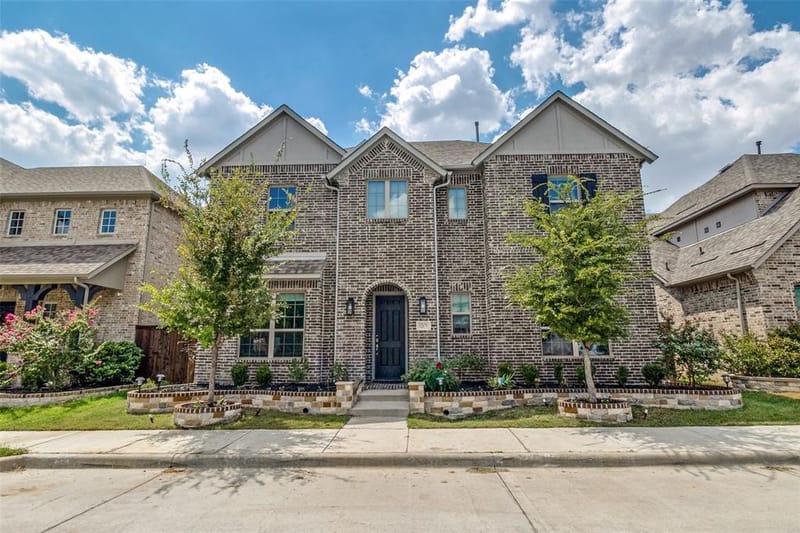 12679 Royal Oaks Lane, Farmers Branch TX 75234 - Photo 2