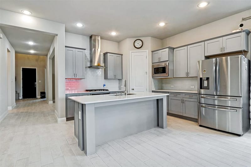 12679 Royal Oaks Lane, Farmers Branch TX 75234 - Photo 5