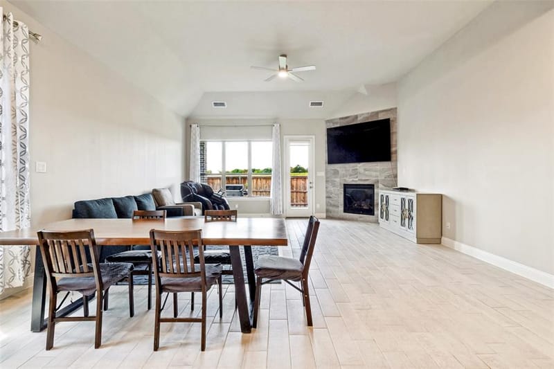 12679 Royal Oaks Lane, Farmers Branch TX 75234 - Photo 10