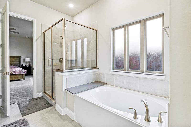 12679 Royal Oaks Lane, Farmers Branch TX 75234 - Photo 18