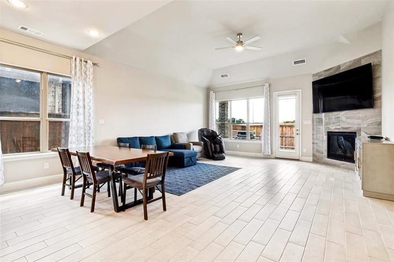 12679 Royal Oaks Lane, Farmers Branch TX 75234 - Photo 11