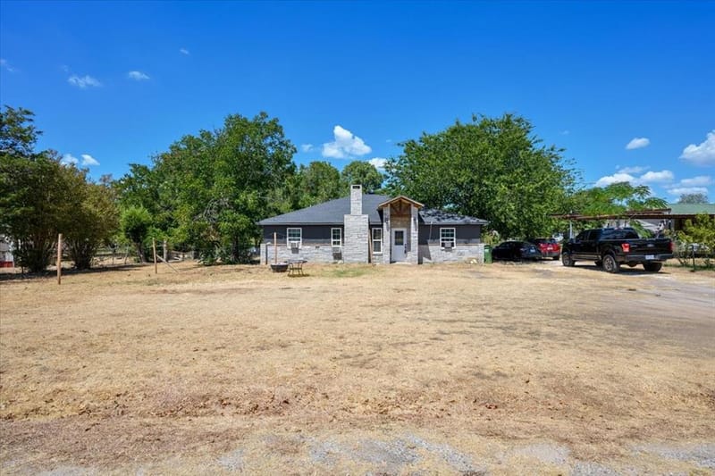 4506 Garden View Drive, Granbury TX 76049 - Photo 6