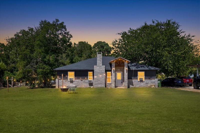 4506 Garden View Drive, Granbury TX 76049 - Photo 3