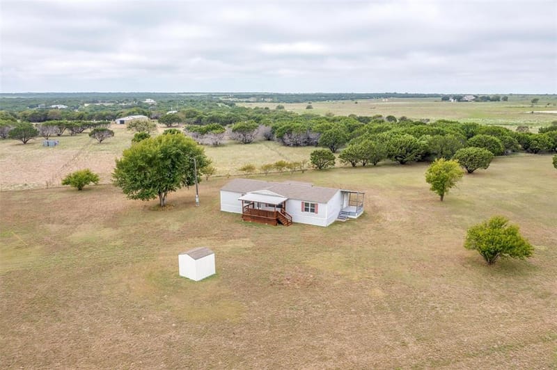 9064 Summit Court E, Cleburne TX 76033 - Photo 7
