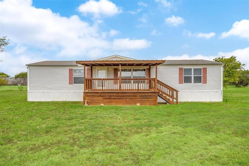9064 Summit Court E, Cleburne TX 76033