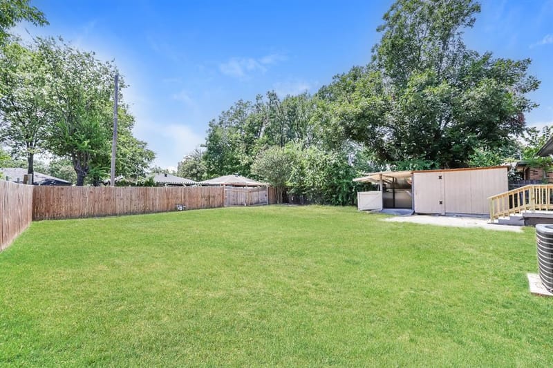 7832 Seydel Street, Dallas TX 75217 - Photo 21