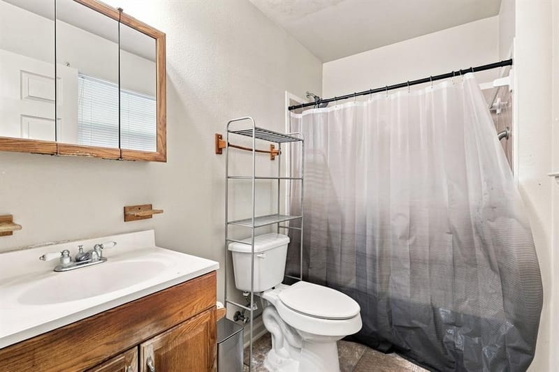 2335 Bethurum Avenue, Dallas TX 75215 - Photo 11