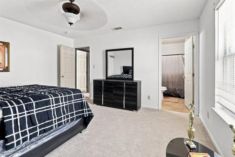 2335 Bethurum Avenue, Dallas TX 75215 - Photo 8