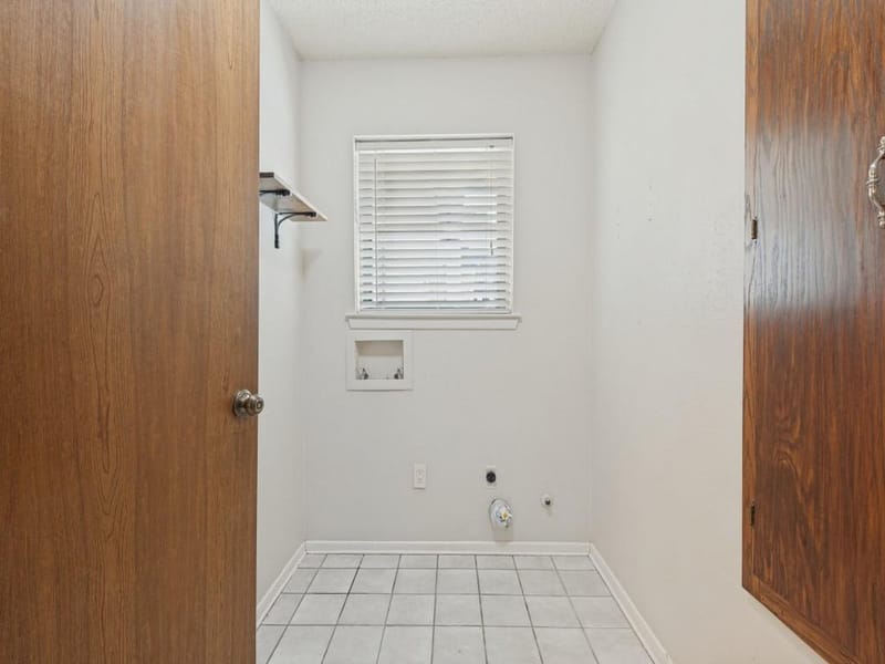 618 Brent Drive, Arlington TX 76012 - Photo 12