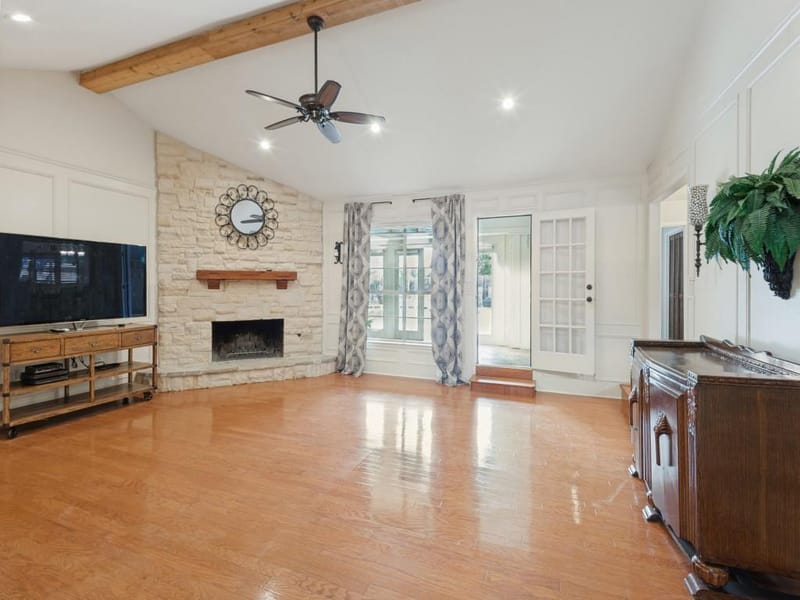 618 Brent Drive, Arlington TX 76012 - Photo 5