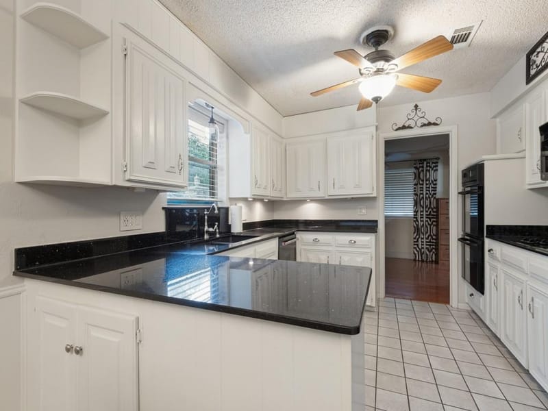 618 Brent Drive, Arlington TX 76012 - Photo 9