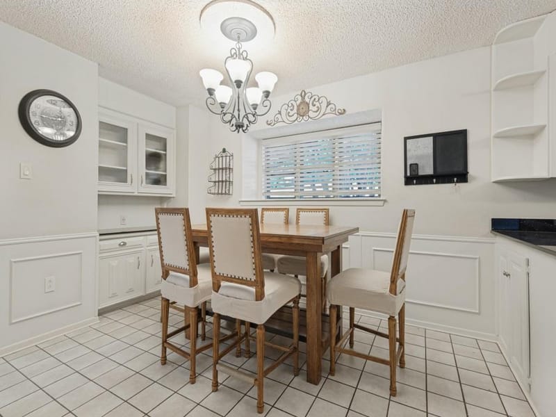 618 Brent Drive, Arlington TX 76012 - Photo 10