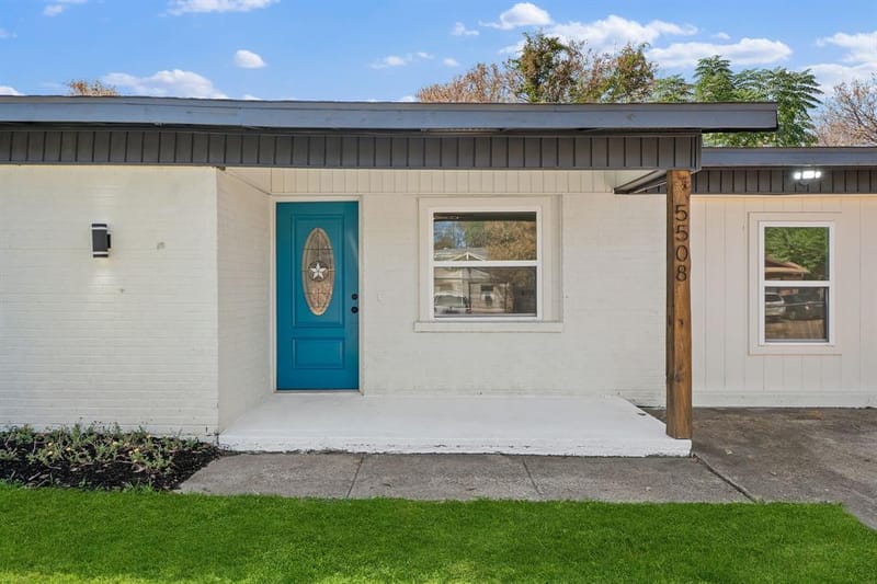 5508 Alter Drive, Fort Worth TX 76119 - Photo 2