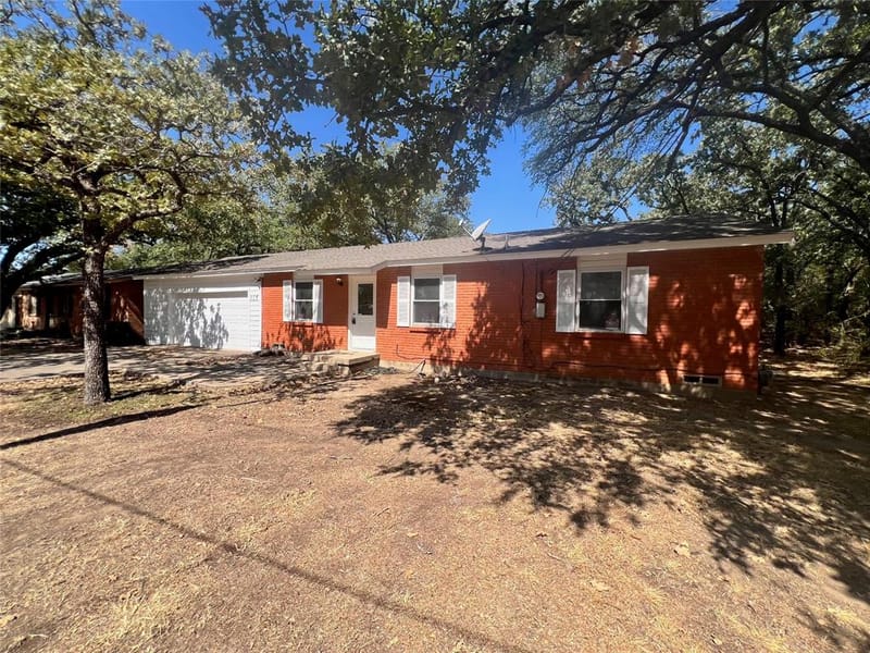 115 Burl Street, Corinth TX 76208
