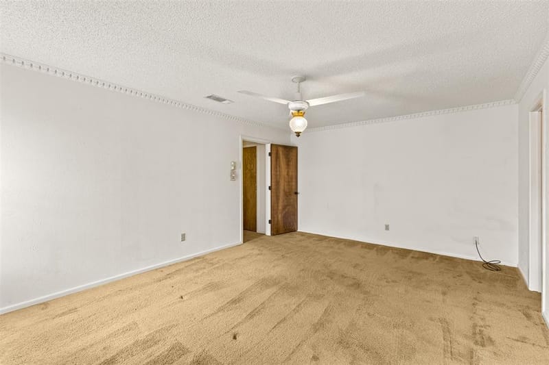 4405 Kingswick Drive, Arlington TX 76016 - Photo 16
