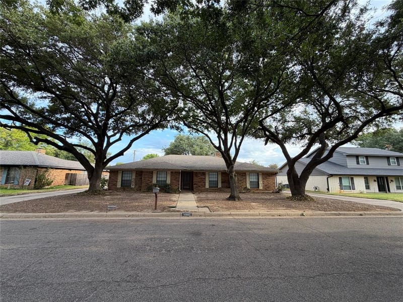 4405 Kingswick Drive, Arlington TX 76016