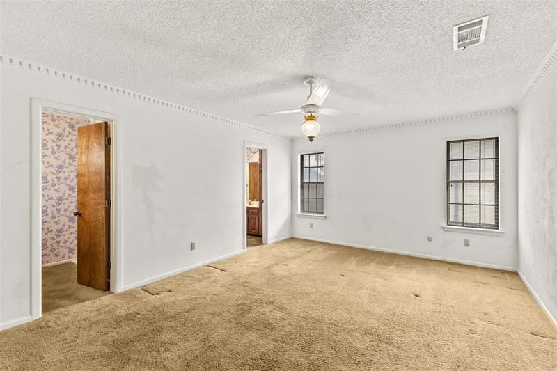 4405 Kingswick Drive, Arlington TX 76016 - Photo 15