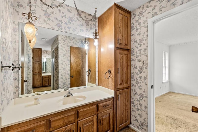 4405 Kingswick Drive, Arlington TX 76016 - Photo 19