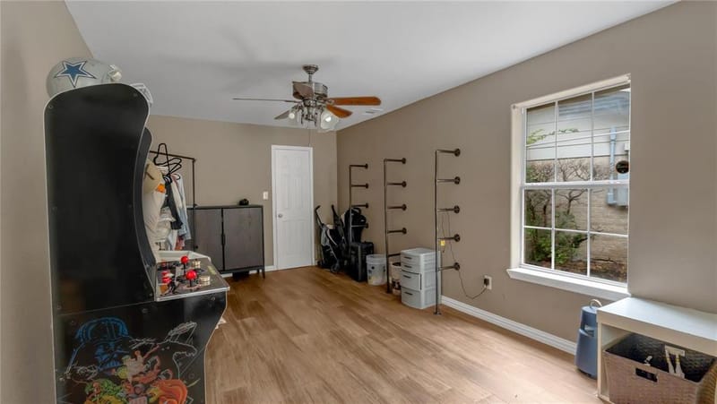 813 Beacon Hill Drive, Irving TX 75061 - Photo 16