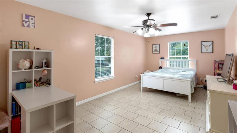 813 Beacon Hill Drive, Irving TX 75061 - Photo 11