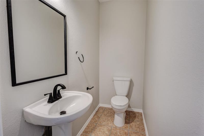 1213 College Street, Grand Prairie TX 75050 - Photo 12