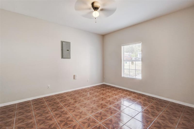 1213 College Street, Grand Prairie TX 75050 - Photo 10