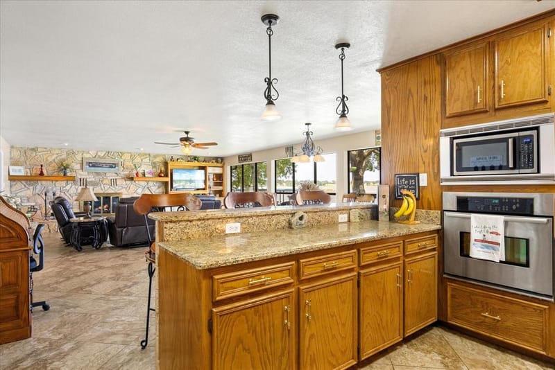 2537 Forest Park Drive, Granbury TX 76048 - Photo 13