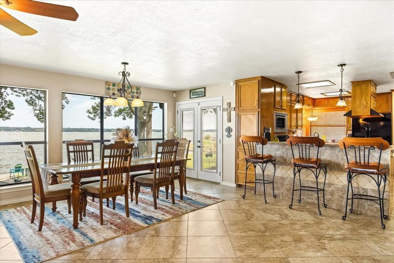2537 Forest Park Drive, Granbury TX 76048 - Photo 9