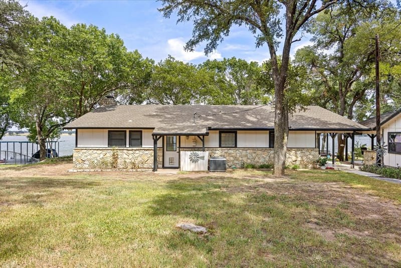 2537 Forest Park Drive, Granbury TX 76048 - Photo 33