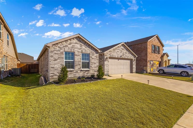 2117 Winding Creek Way, Denton TX 76208 - Photo 2
