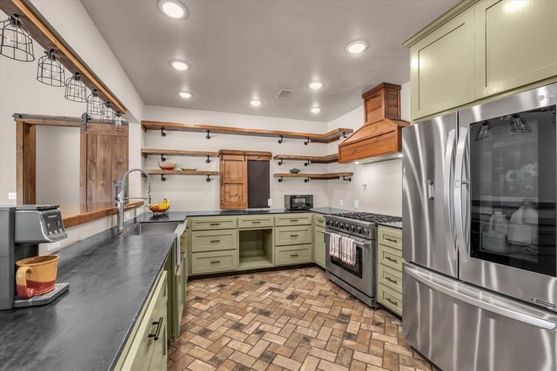 245 Windmill Lane, Waco TX 76705 - Photo 9