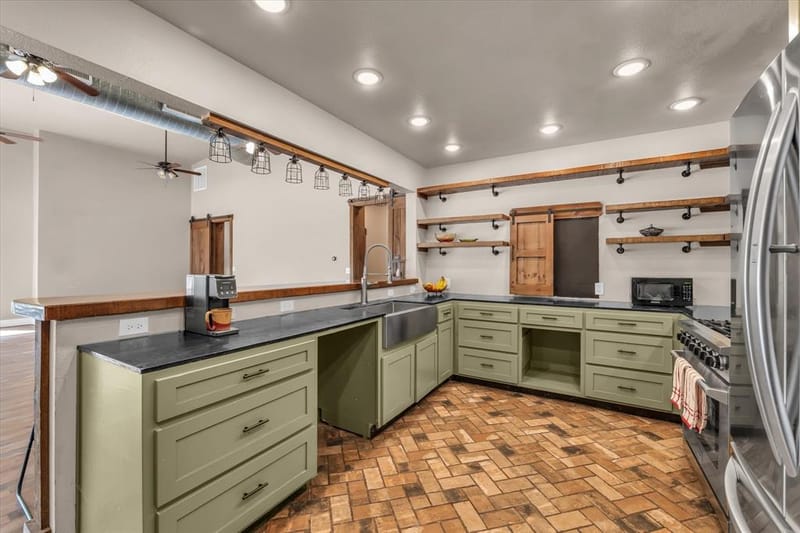 245 Windmill Lane, Waco TX 76705 - Photo 8