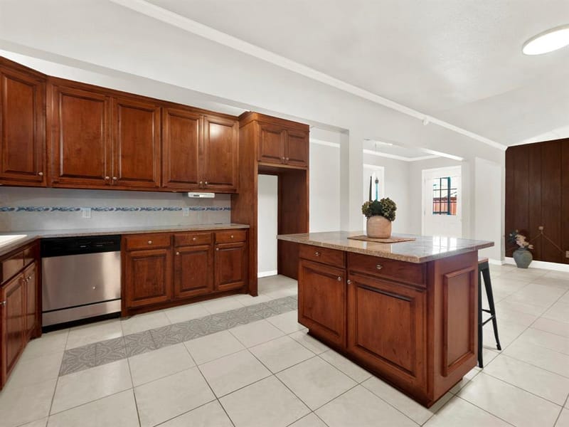 1405 Williamsburg Drive, Plano TX 75074 - Photo 10