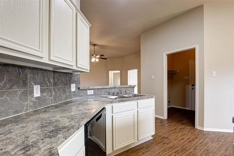 1125 Rio Bravo Drive, DeSoto TX 75115 - Photo 6