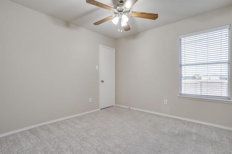 549 Bretts Way, Burleson TX 76028 - Photo 34