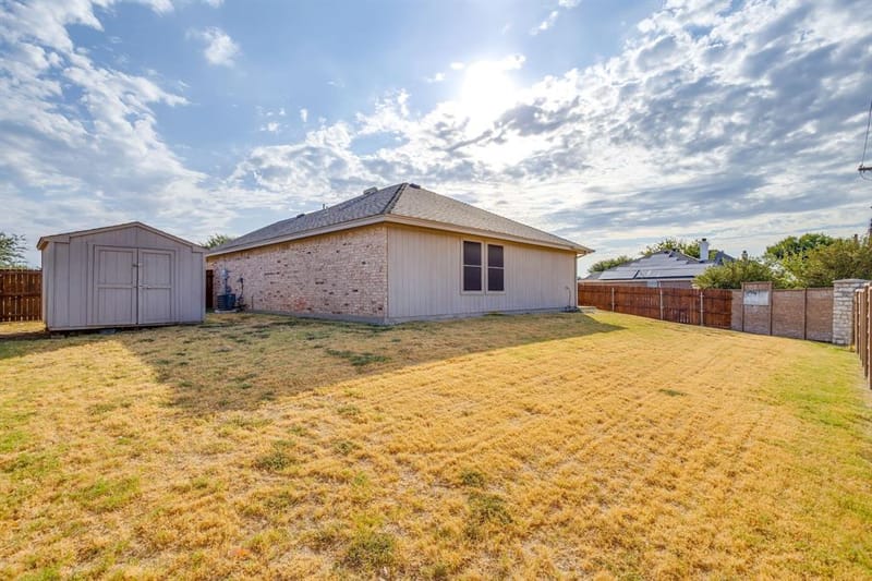 549 Bretts Way, Burleson TX 76028 - Photo 37