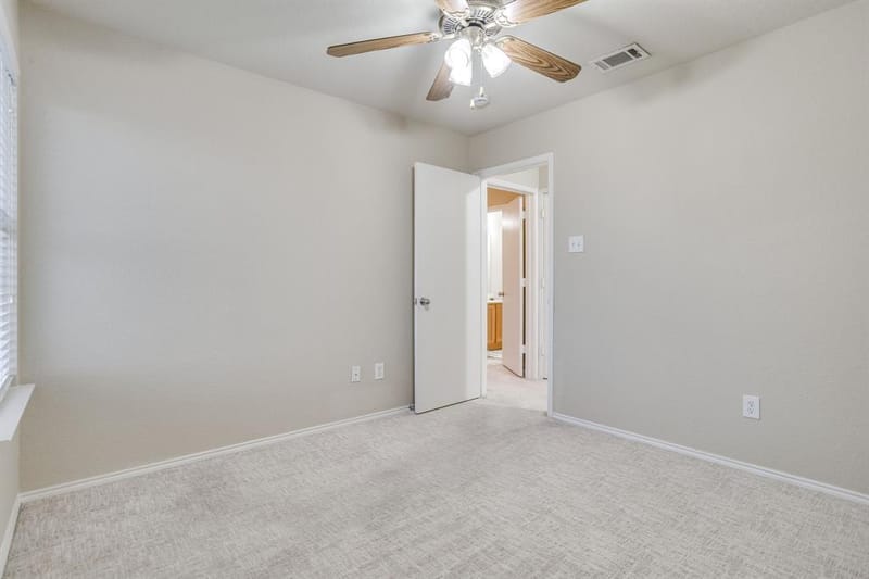 549 Bretts Way, Burleson TX 76028 - Photo 35